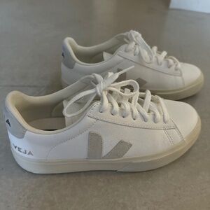 Veja Sneakers